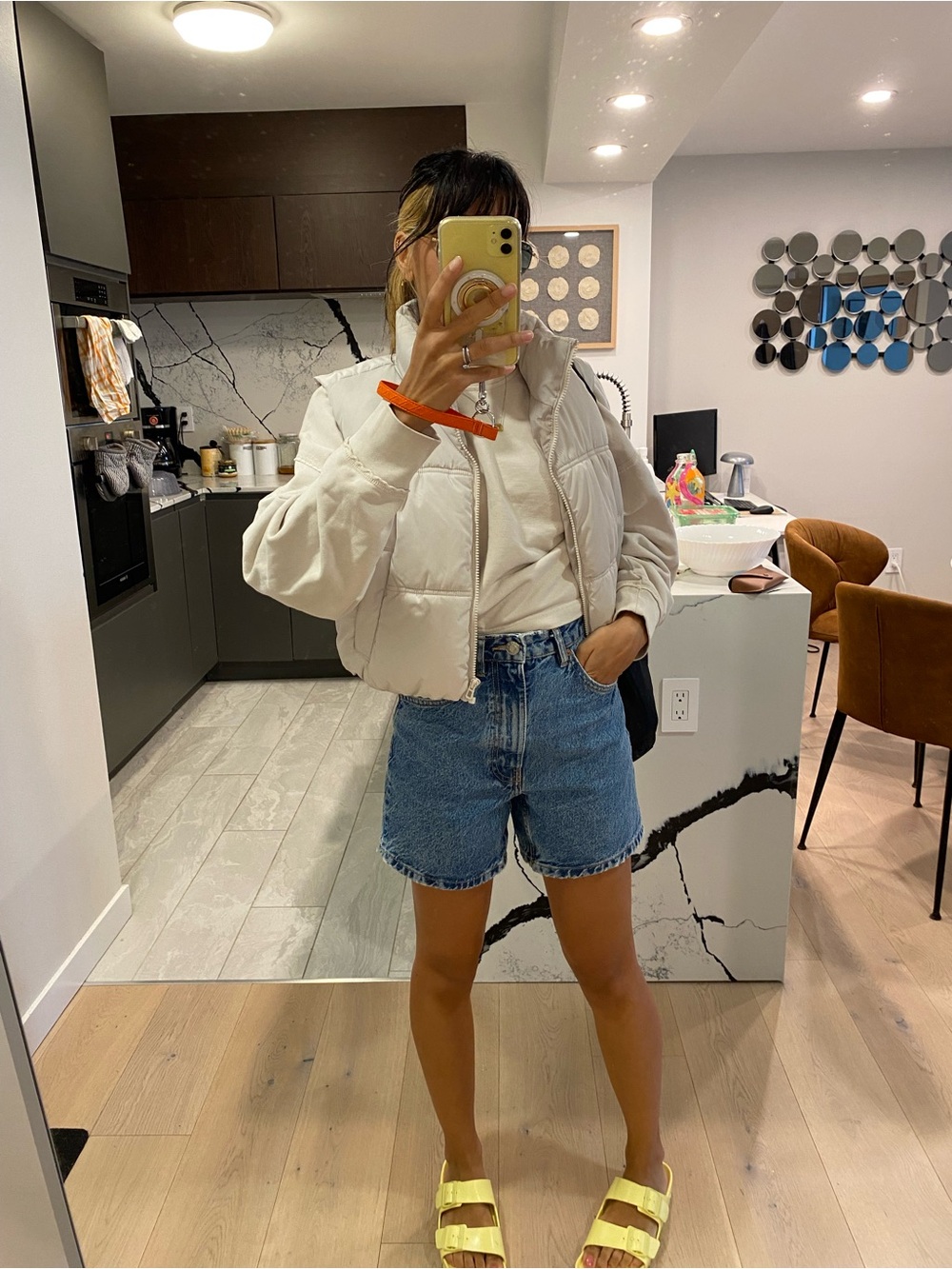 H&M Light Beige Cropped Puffer Jacket - Picture 2 of 4